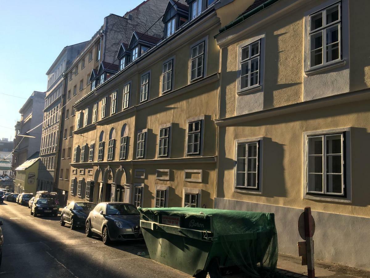 Vienna Premium Room Naschmarkt II Bagian luar foto